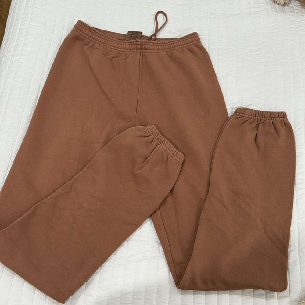 SKIMS Cozy Track Pants in Brown small